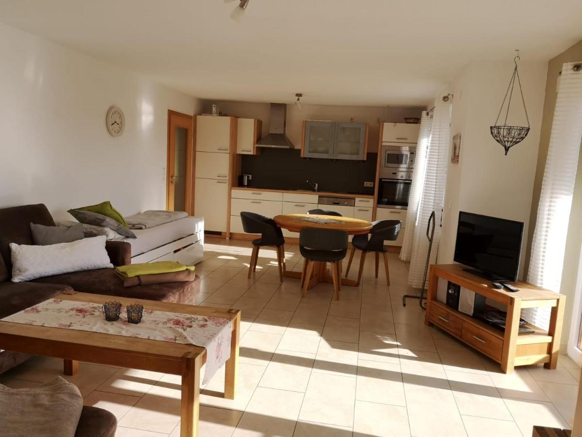 Landlebenleuter Apartment Boms Bagian luar foto